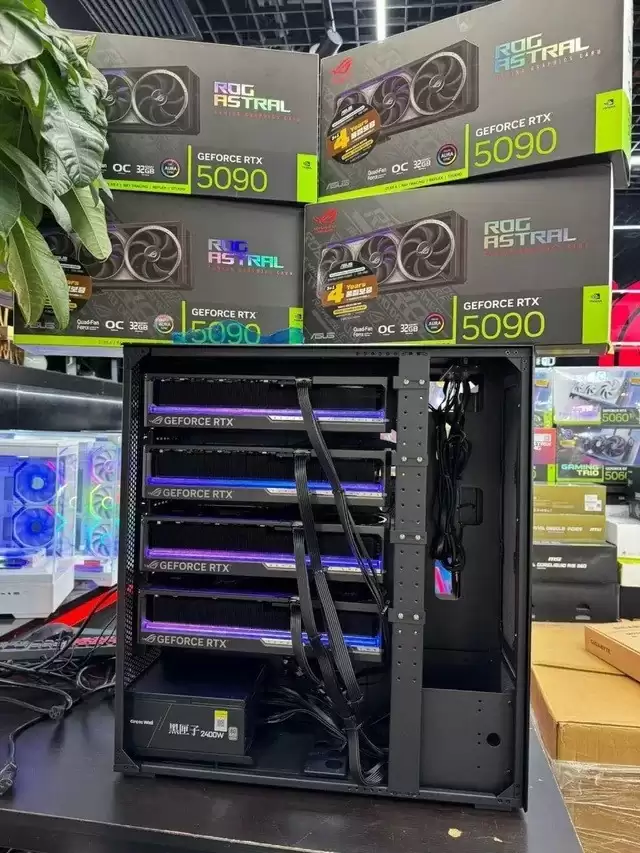 Reddit用户秀四卡RTX 5090战斗主机