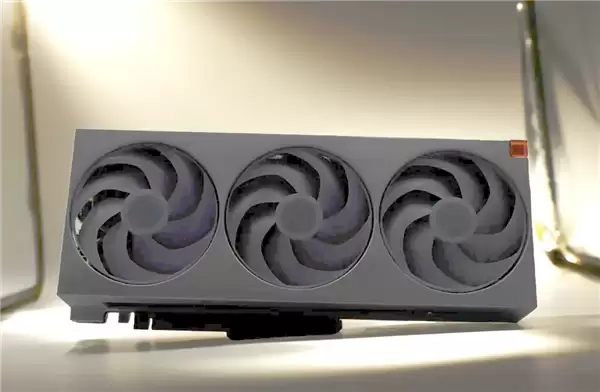 AMD 6年前的Radeon VII灵魂附体！西风显卡预告神秘新品