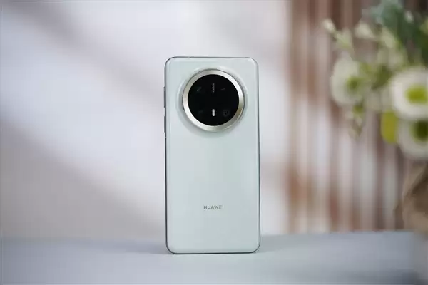 首发麒麟9030!华为本月发Mate 80:博主称某些方面会把苹果17打得找不着北