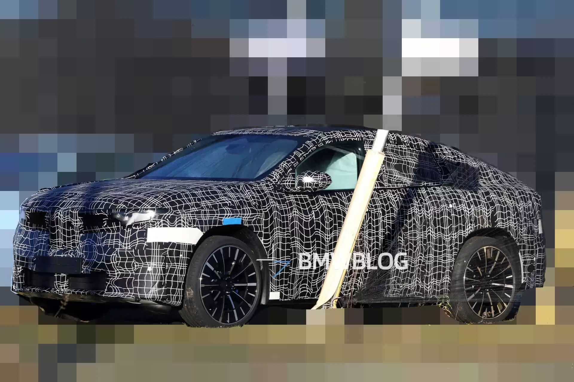 宝马第二款纯电轿跑 SUV：iX4 渲染图首曝，溜背造型、运动风格