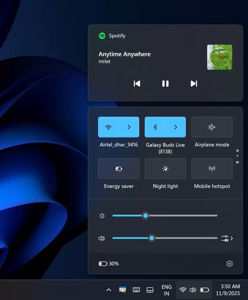 开发耗时约一年半，微软 Win11 电池图标现已支持红绿橙三色状态显示