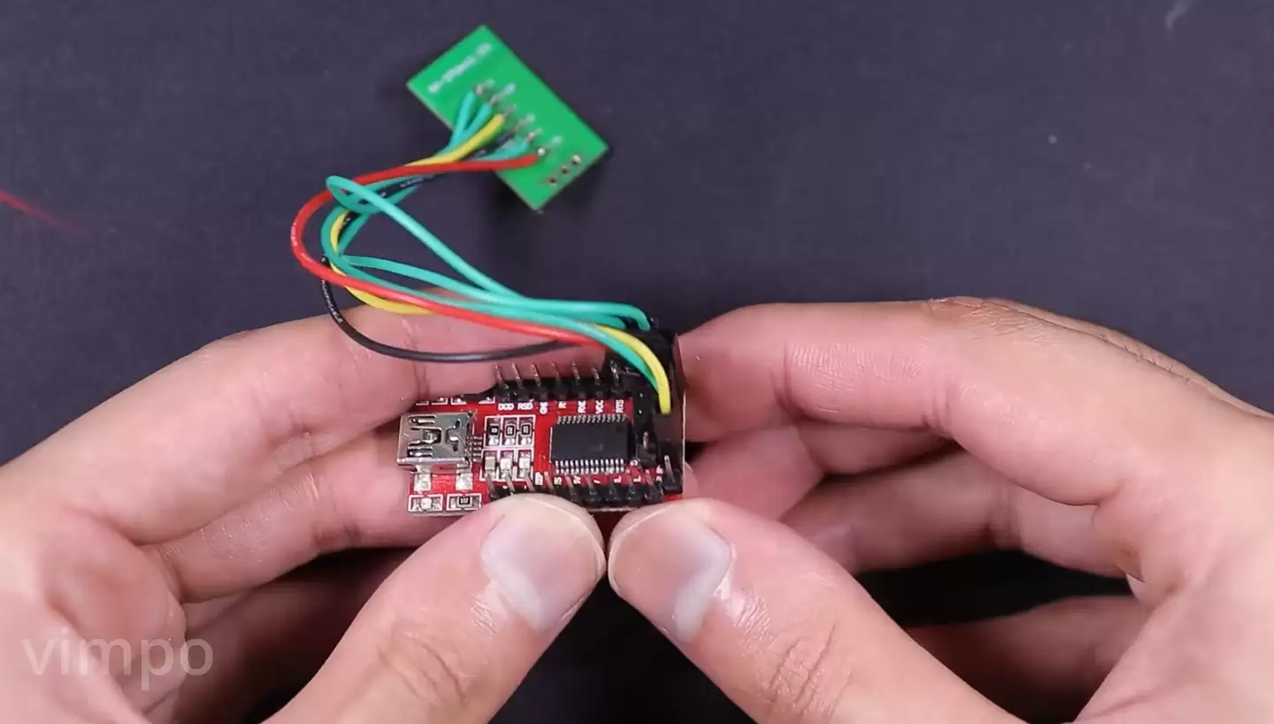 灯泡也能跑《我的世界》服务器？DIY大神用192MHz RISC-V芯片点亮微型世界