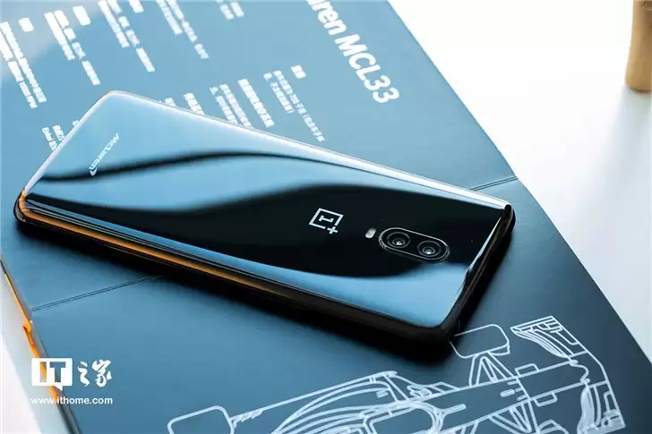 消息称某厂性能新机搭载骁龙 8 系旗舰芯 + 超高刷屏、有非常酷的联名，有望为一加 Ace 6T