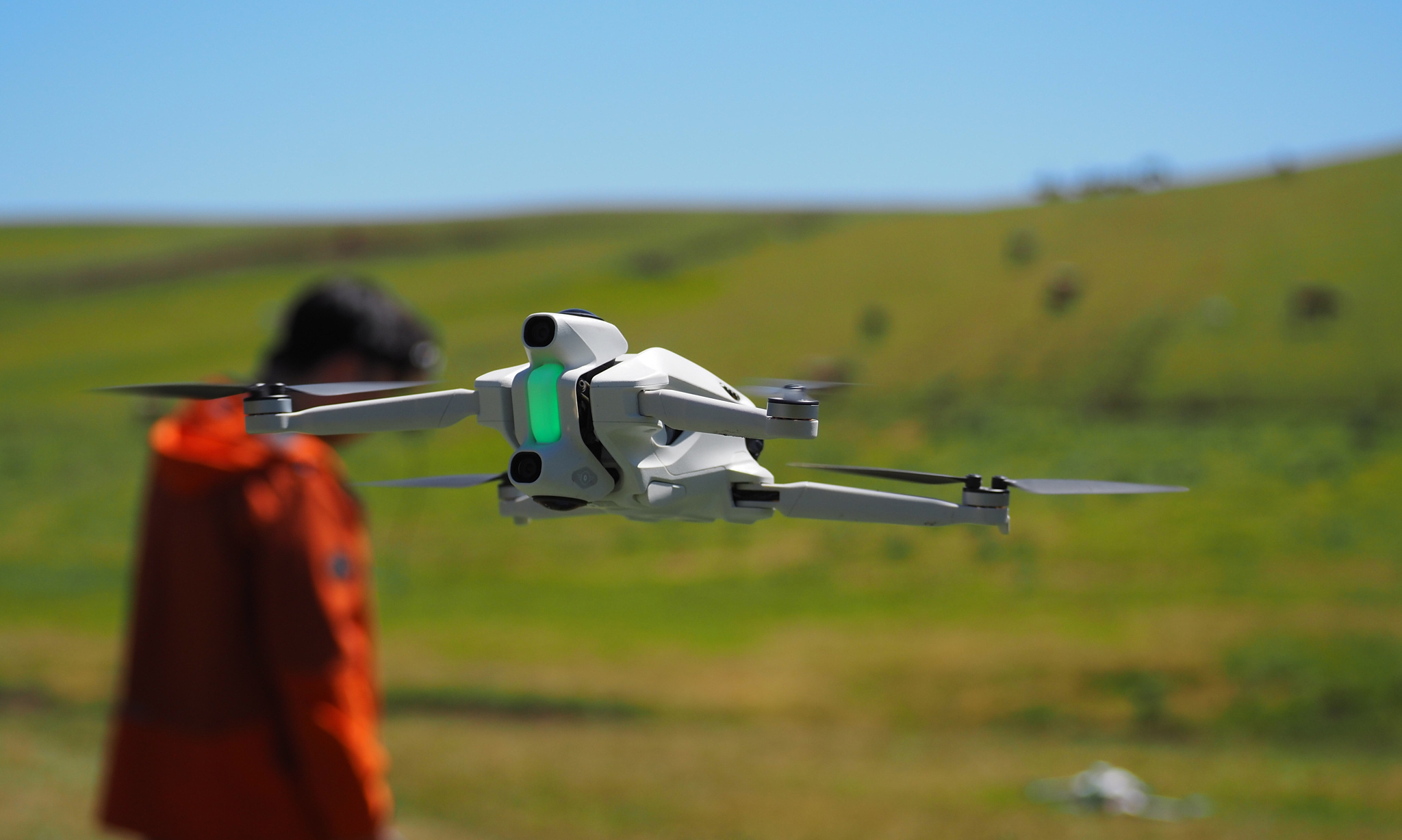 全球首款!影翎Antigravity A1首发评测:业内最强劲敌来了?