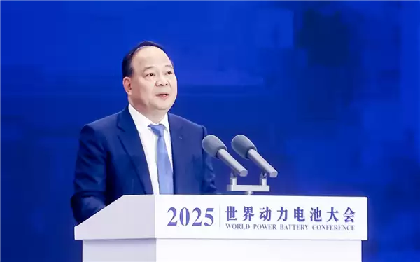 曾毓群：宁德时代已开始量产第五代磷酸铁锂电池 能量密度和寿命实现突破