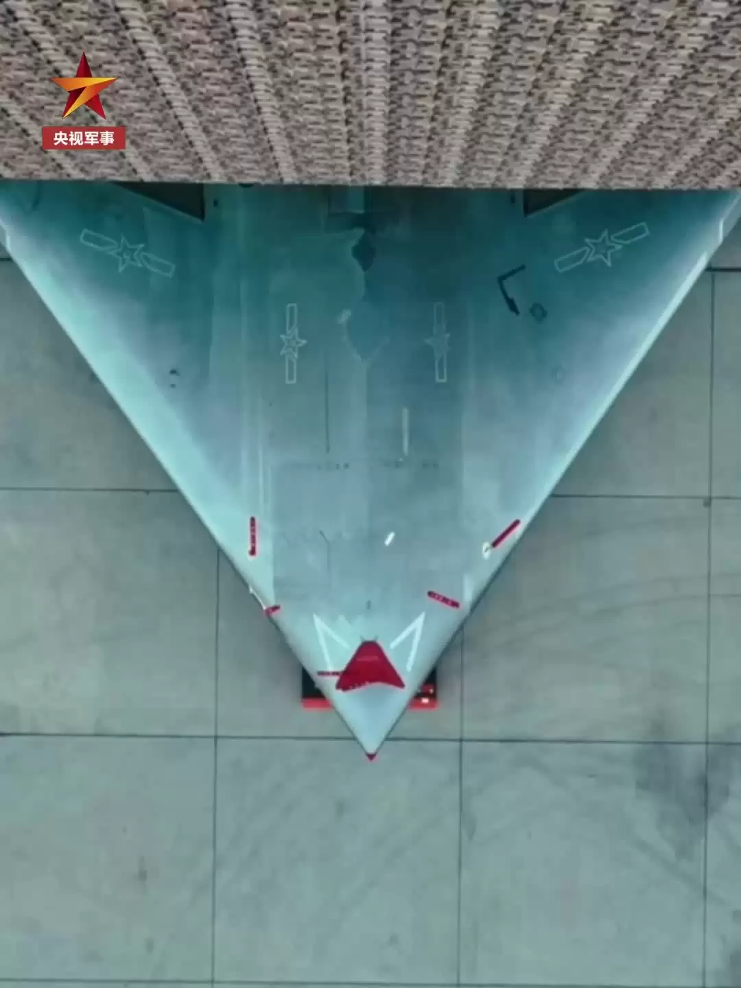 攻击-11亮相空军微电影，揭秘无人协同作战新进展