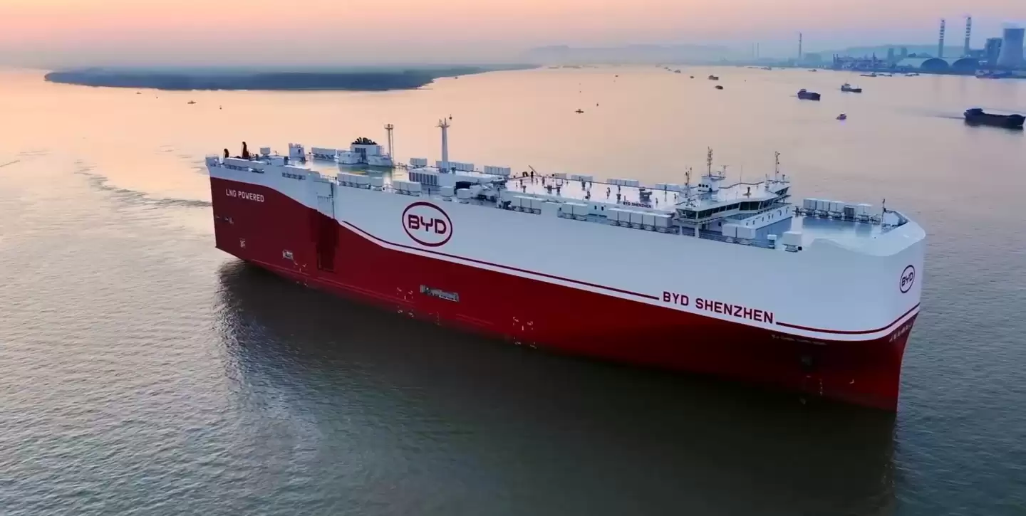 我国新能源汽车出口今年首超200万辆，有望较去年翻倍