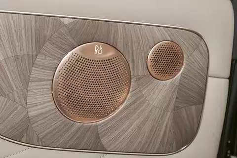 知己LS9正式上市,33.69万起售,标配空气悬架+后轮转向