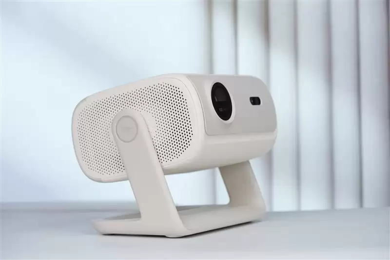 D7X三色激光投影仪：2000元价位画质新标杆