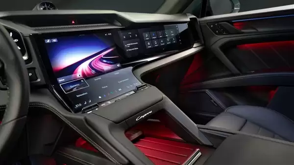 座舱史诗级革新 首搭曲面中控屏！保时捷纯电卡宴11月19日全球首发