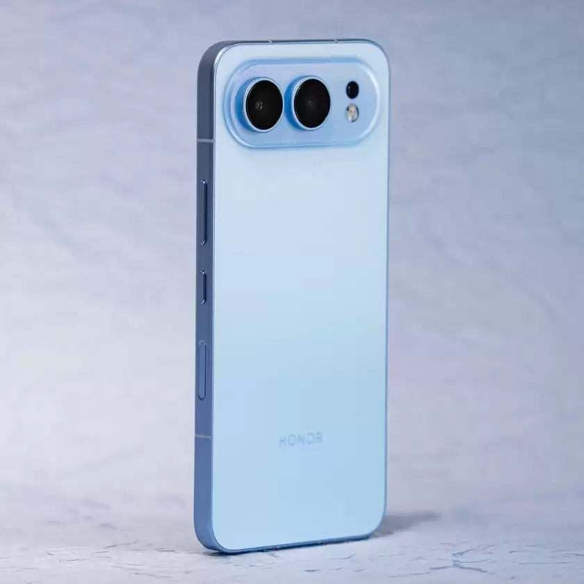 荣耀500系列官宣：搭载骁龙8系芯片、采用跑道型模组设计