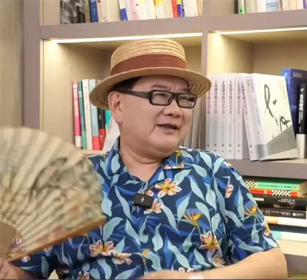 曹可凡回应网友制作鬼畜唱戏视频恶搞 :无所谓 不陷入自证坑里