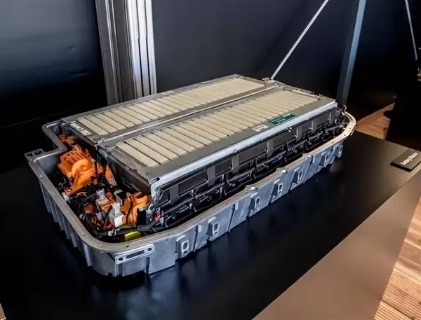 即将小批量装车!中国科协主席万钢称全固态电池整体处于研发和中试阶段