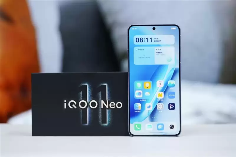 骁龙8至尊版+Q2独显芯片！ iQOO Neo11评测：首发144Hz《王者荣耀》