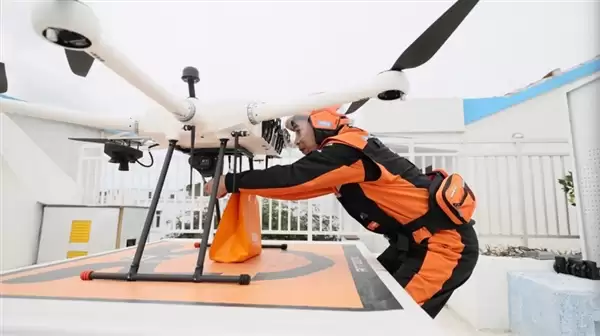 1小时山路3分钟送达!淘宝闪购开通国内首个海岛无人机航线