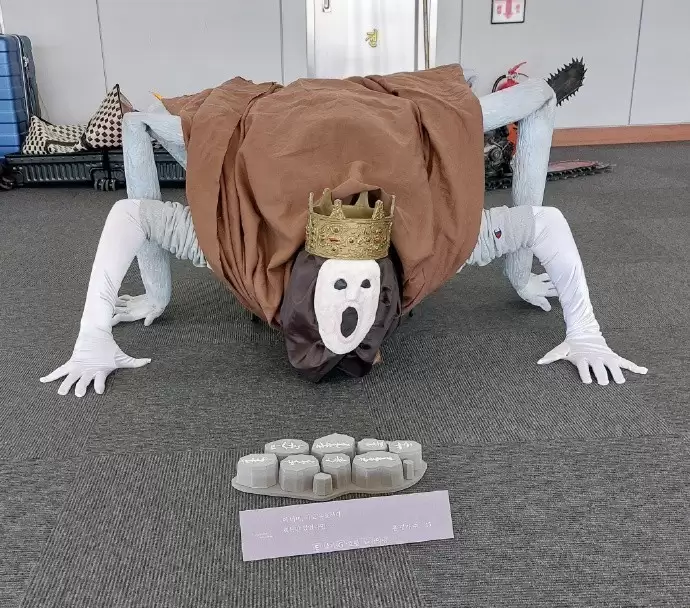 博主cos老头环王室幽魂暗黑爬行