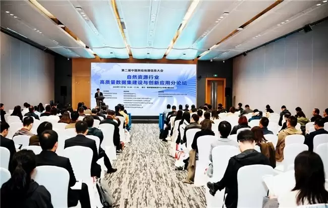 数慧时空发布高质量数据建设方案,以数据智能驱动行业AI新生态