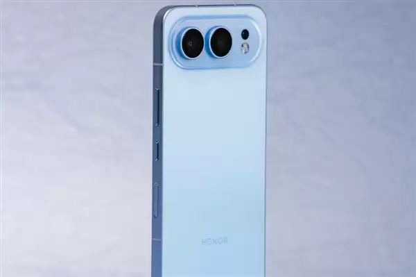 荣耀提前出了iPhone Air 2：荣耀500弥补了苹果的影像短板