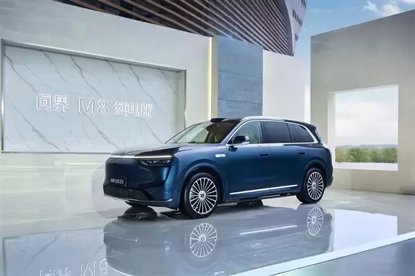 力压BBA 稳坐40万级销冠宝座!问界M8上市200天 交付破12万台