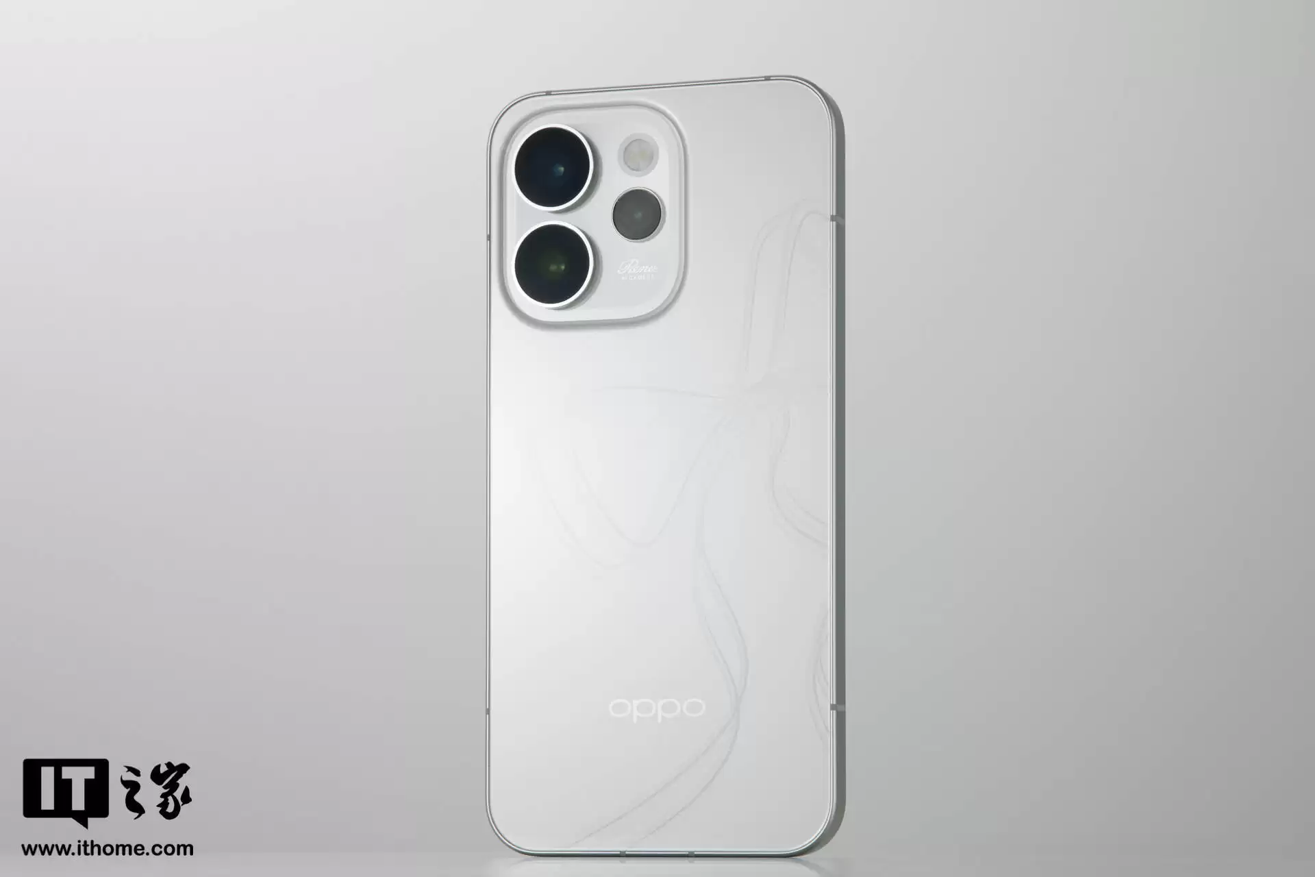 消息称全球版 OPPO Reno 15 手机核心配置与中国版有所不同，搭载高通骁龙 7 Gen 4 芯片