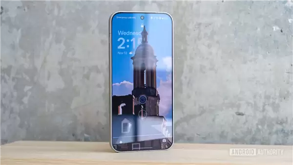 一加15在海外发布：全球首款高分高刷屏旗舰 6400元起