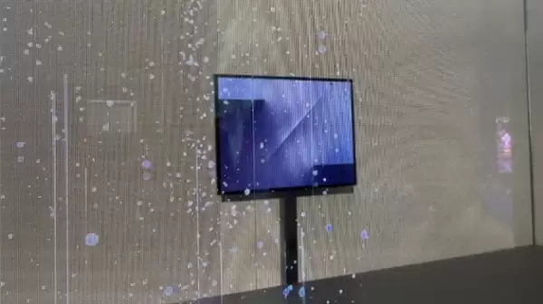 安卓首款三折叠屏!三星Galaxy Z TriFold来了:对标华为