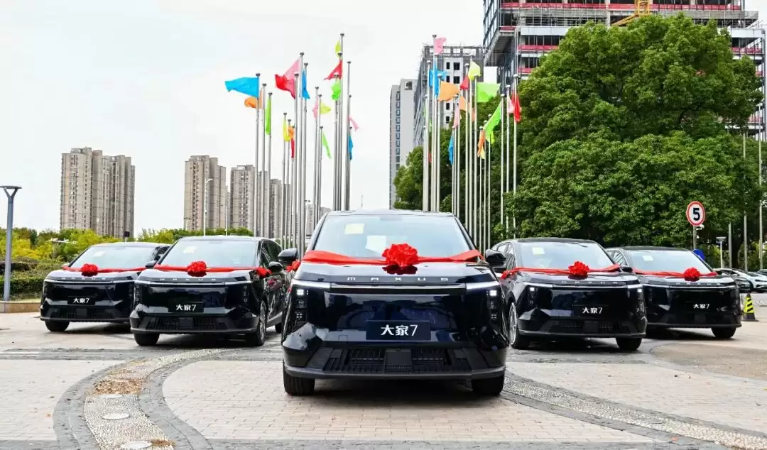 全国首批换电 MPV 专车批量落地网约车领域，CLTC 纯电续航 527km