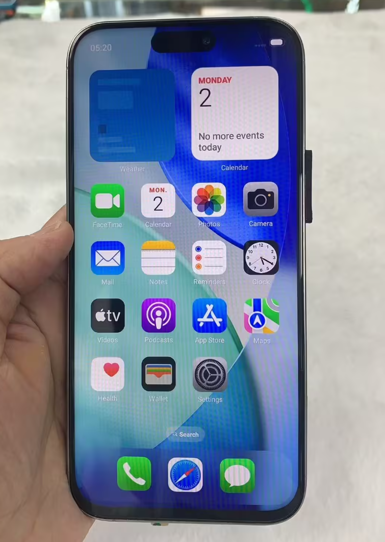 山寨 iPhone 17 Pro 现身：搭载仿 iOS 系统