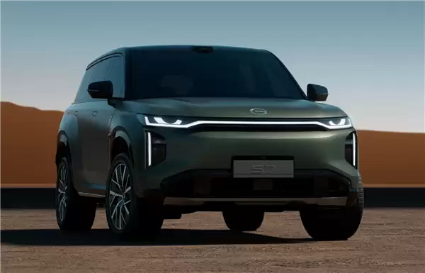 车主称传祺影酷S7座椅变形 4S店：你太胖了 应该减肥