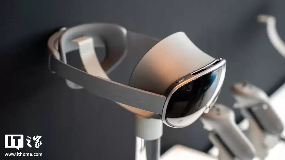 谷歌 Play 应用商店新增“XR 头显”分类，三星 Galaxy XR 用户受益