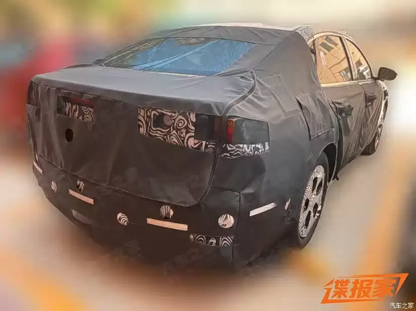 吉利银河A7纯电动版谍照曝光，混动版8.16万元起