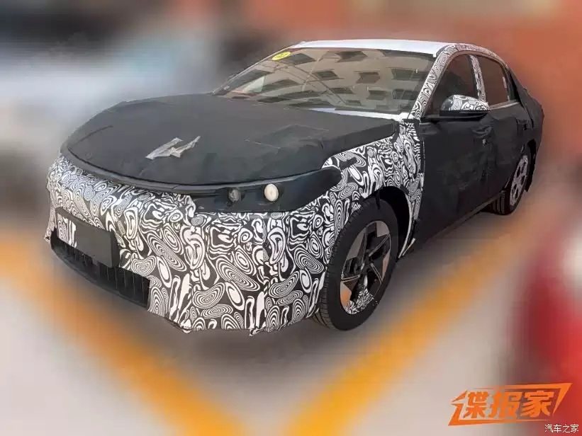 吉利银河A7纯电动版谍照曝光，混动版8.16万元起