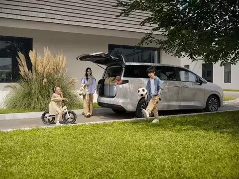 星辰730上市：七座家用车新选择，起售价7.3万元