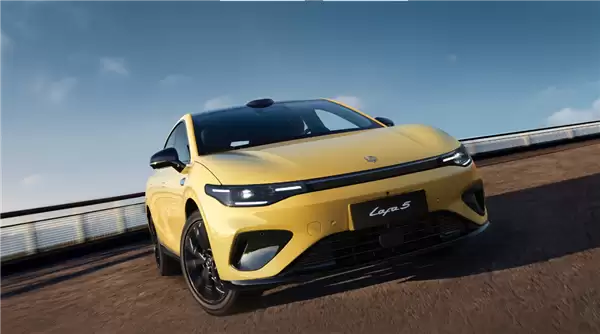 零跑汽车：2026年冲击100万辆销量！