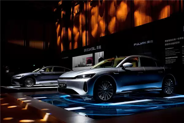 猎光700辅助驾驶上车!奇瑞风云A9L光辉版上市:17.19万起