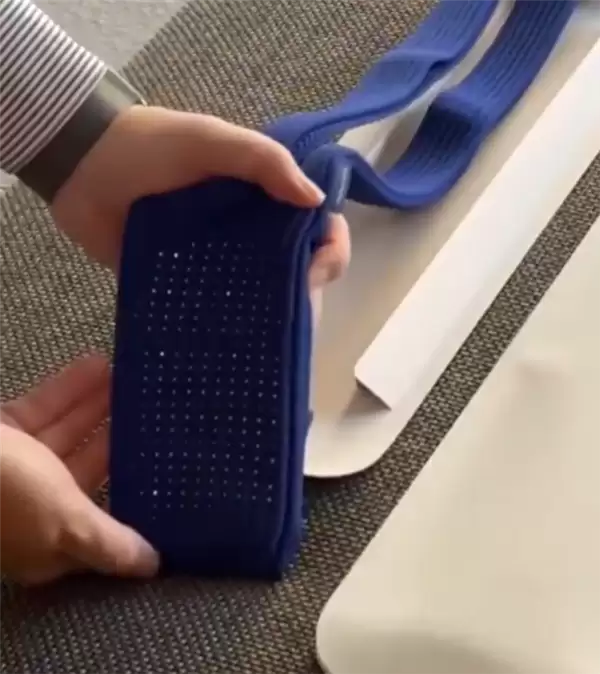 韩路评1899元iPhone Pocket:最脑残苹果配件 没有之一