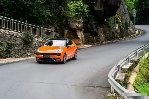 系统化训练提升山路驾驶技术