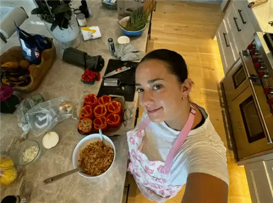 Z世代涌入富豪家庭服务:高薪背后的代价