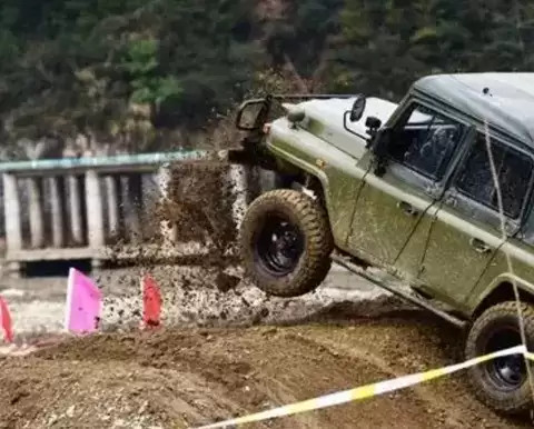 越野驾驶视线引导原则与应用技巧