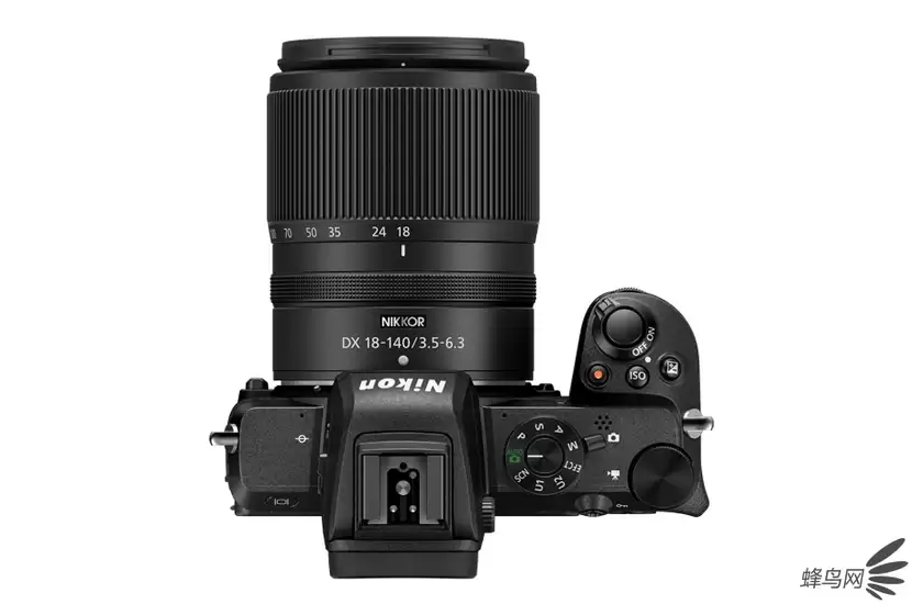 C画幅大变焦 尼克尔 Z DX 18-140mm f/3.5-6.3 VR售3588元