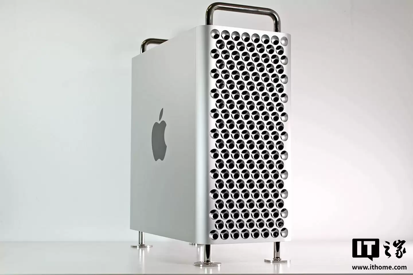 古尔曼:苹果基本已放弃了 Mac Pro,M4 Ultra 芯片也已被砍