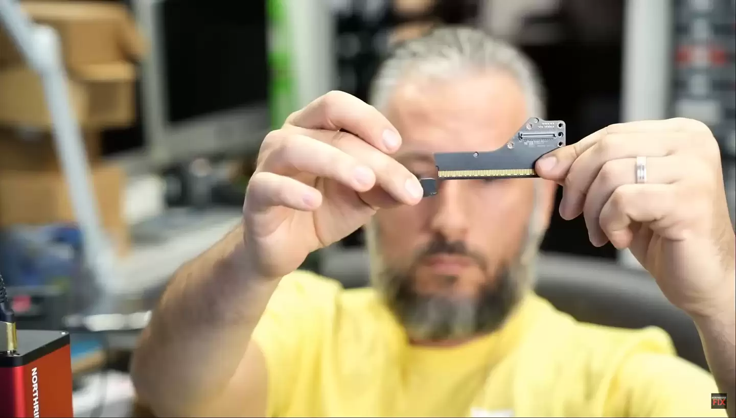 英伟达模块化设计遭炮轰：约1万美元显卡可修却无备件，被迫成废品