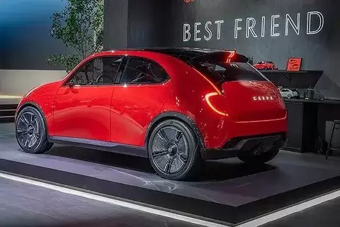 马自达Vision X-Compact概念车亮相,预示CX-20与新Mazda2设计方向