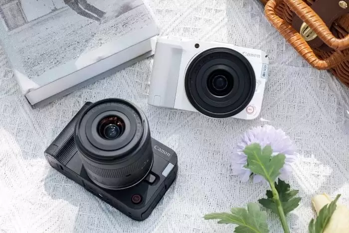 视频、Vlog、直播，一机全搞定：佳能R50V开启全能创作新时代