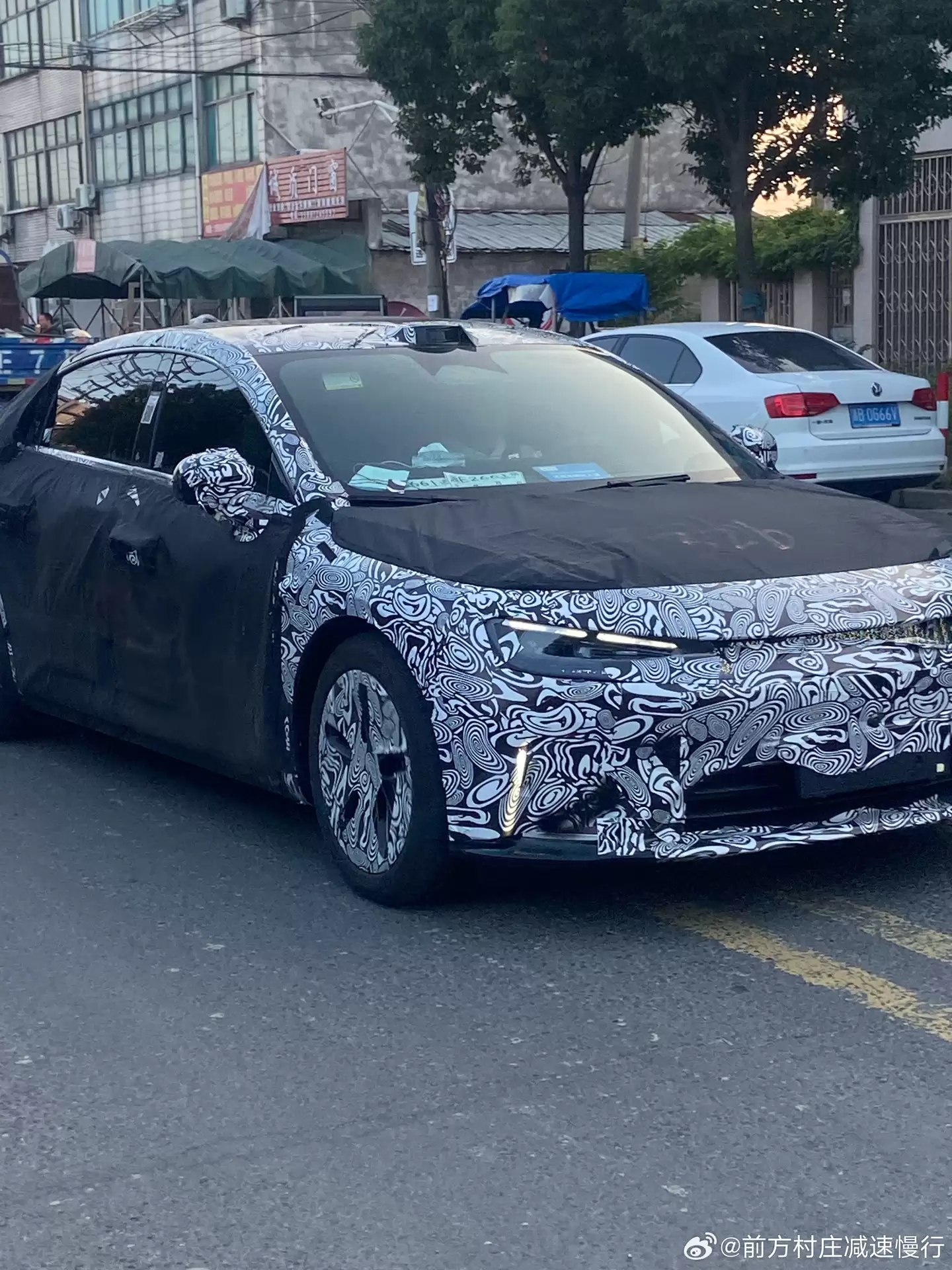 神秘新车谍照曝光，有望为smart品牌首款中型轿车精灵#6