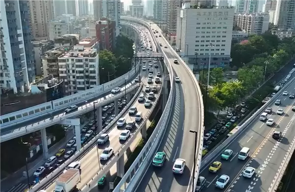 新华社：部分车企陷入“重营销轻研发重概念轻实用”竞争误区