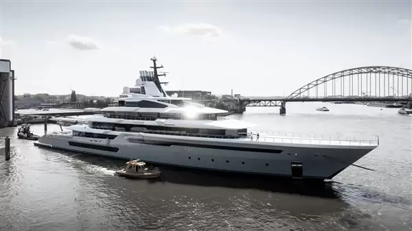 “G胖”5亿美元拿下全球第50大超级游艇：内含15台高性能游戏PC