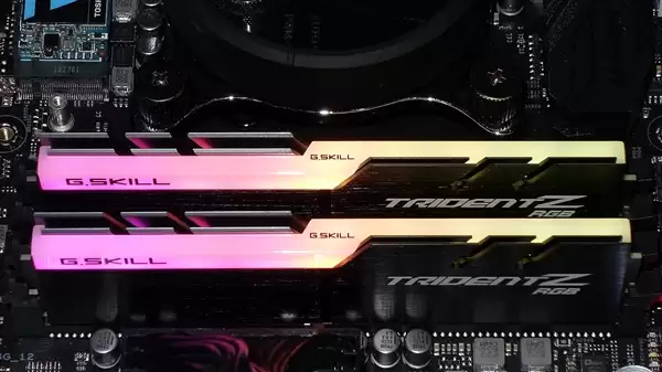 内存、闪存价格坐火箭 但厂商就是不增产！害怕AI泡沫破裂