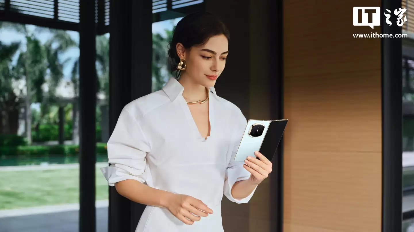 消息称华为 Mate X7 折叠屏手机提供 12GB / 16GB / 20GB 规格,三摄系统接近 Mate 80 Pro