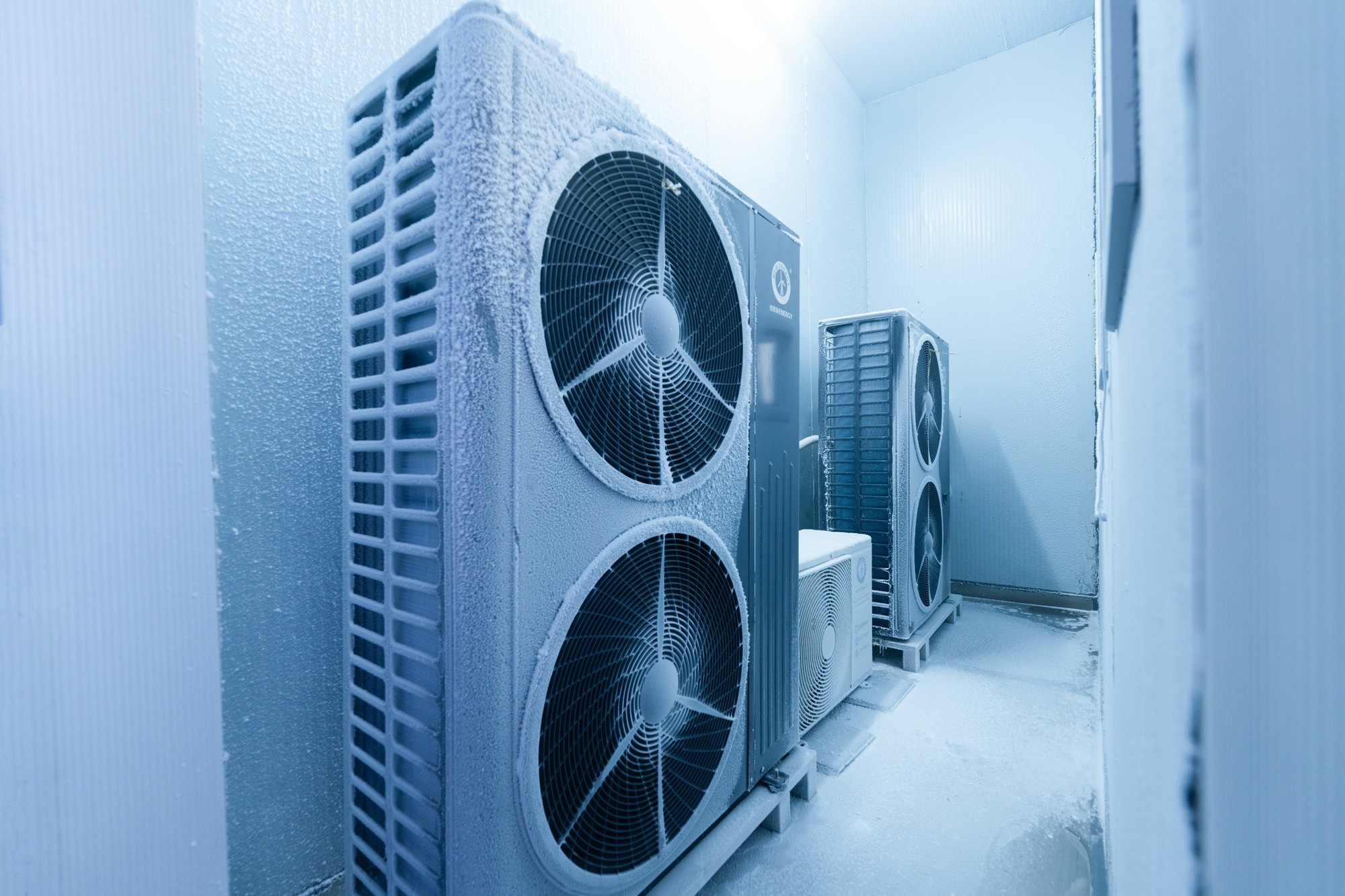 技术领跑+产品硬核+服务到位!买空气能,先看纽恩泰